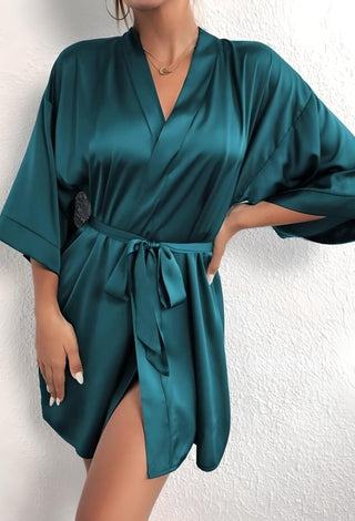 W306 Women’s satin short robe - Mina Femme