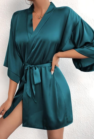 W306 Women’s satin short robe - Mina Femme